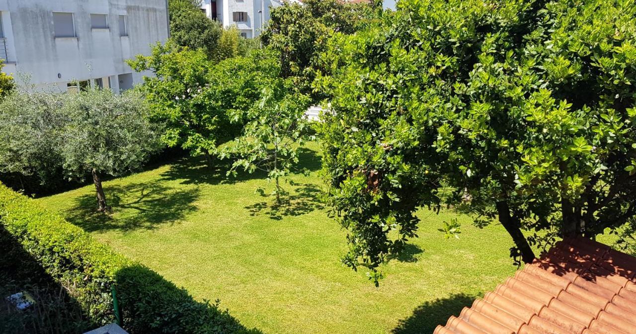 Paradise Beach Apartments Ровінь Екстер'єр фото